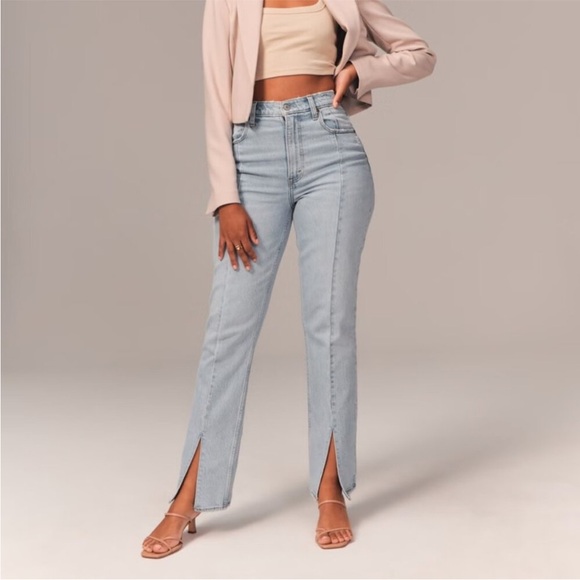 Abercrombie & Fitch Denim - Abercrombie & Fitch The 90s Straight Ultra High Rise Split Hem Jeans Size 33